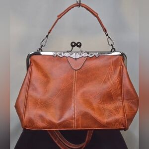 NWOT Vintage-Inspired Kiss-Lock Handbag – Retro Oil Wax PU Leather Satchel